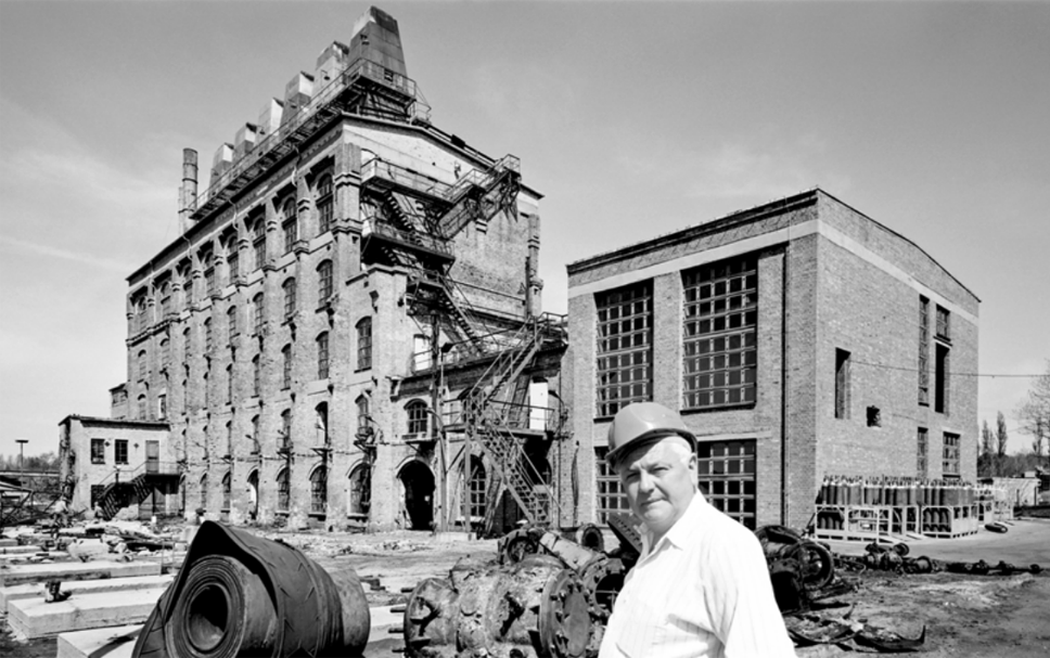 Rückbau der Brikettfabrik Stedten, ehemaliger Leiter Herr Kraus, 1995. Foto Christian Bedeschinski