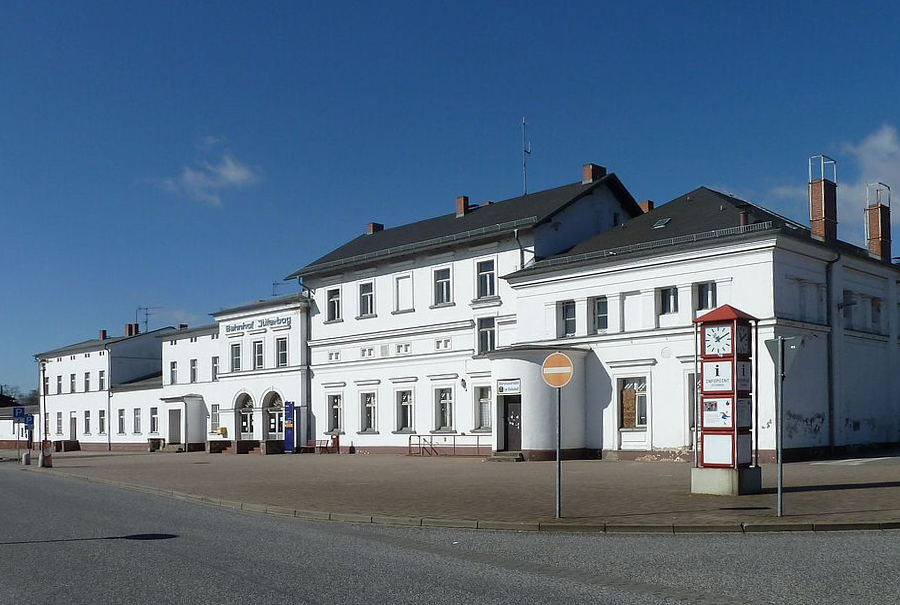 Leerstehender Bahnhof Jüterbog. Foto: Global Fish